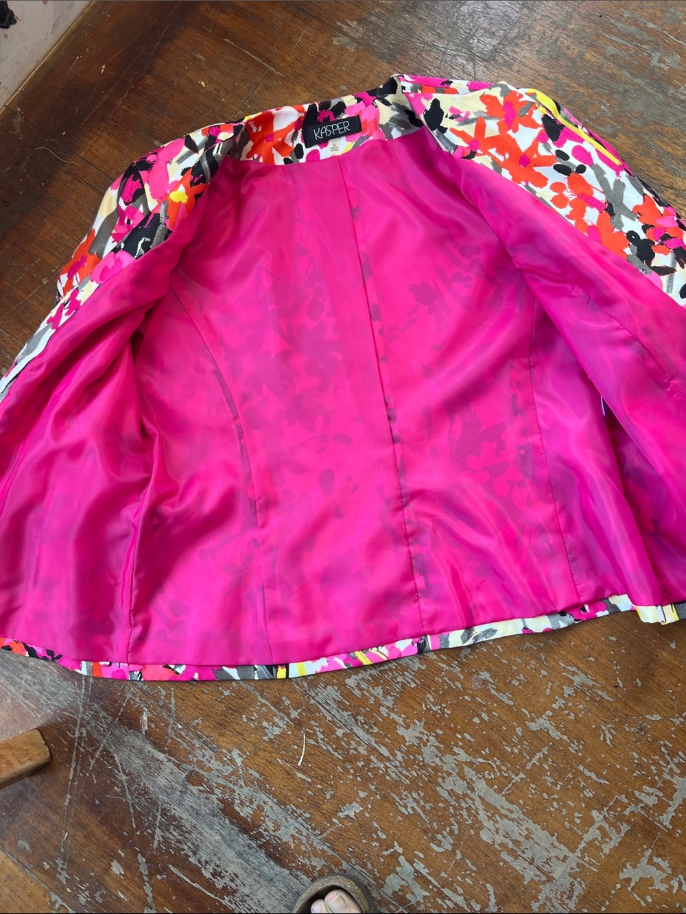 Kasper Pink Multi Floral Open-Front Blazer - Picture 4 of 10